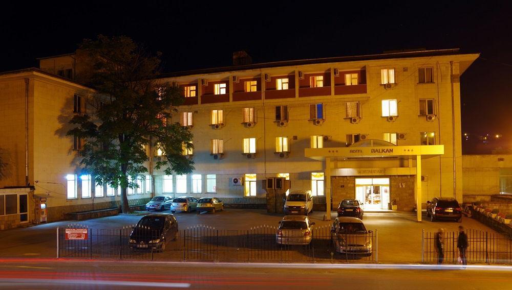 Hotel Balkan Gabrovo Ngoại thất bức ảnh